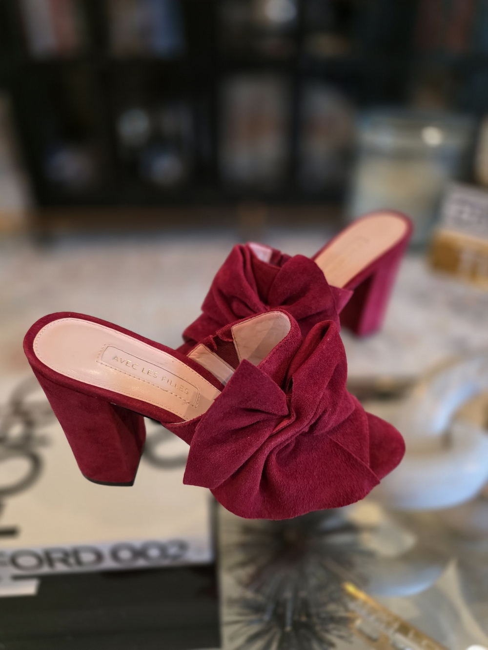 Avec Les Filles Bow-Accent Suede Mule - Wine Size 7M